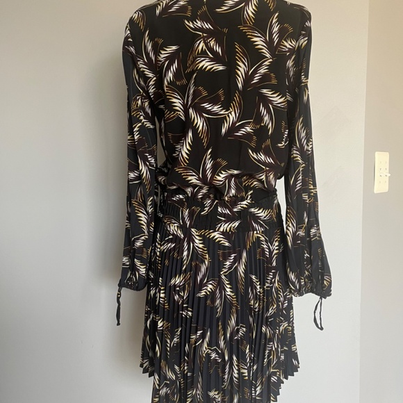 A.L.C. Rory Pleated palm leaves Retro Miami Cocktail V-neck Silk Mini Dress - Picture 8 of 16